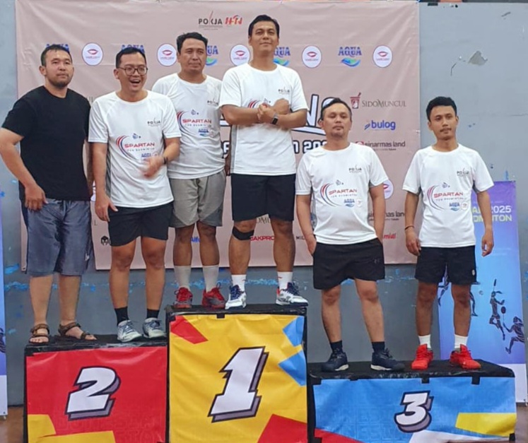 Pokja Wartawan Jakarta Pusat Juara 1 Spartan Fun Badminton 2025