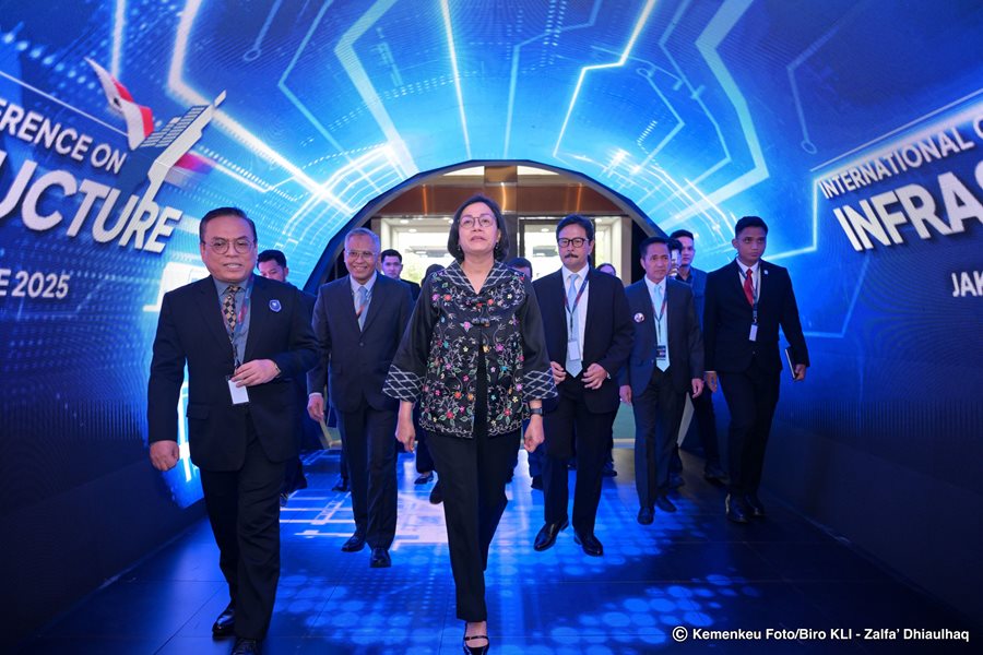 Menkeu Ibaratkan Sebuah Lirik Lagu The Beatles untuk Pembangunan Infrastruktur di Indonesia