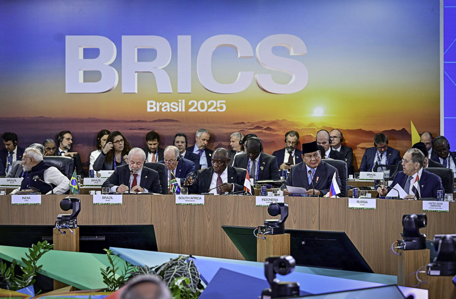 Trump Ancam Tarif Tambahan 10 Persen untuk BRICS, Nasib Indonesia?