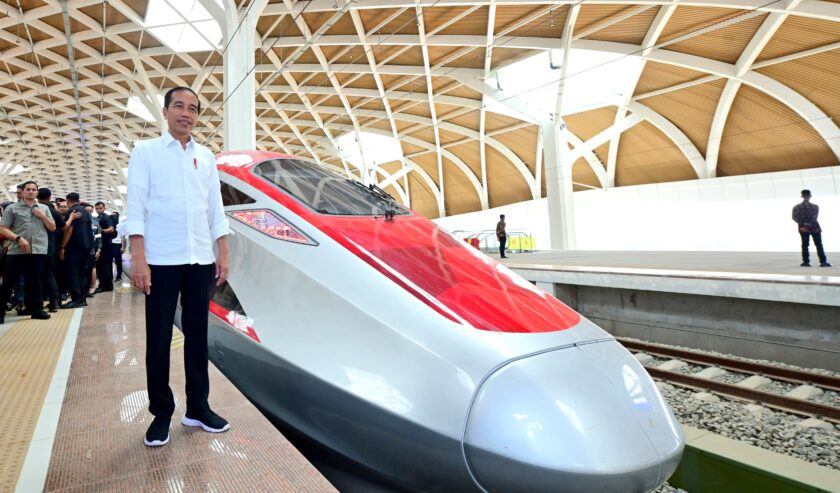 Ketika Laju Kereta Cepat Mulai Terhambat