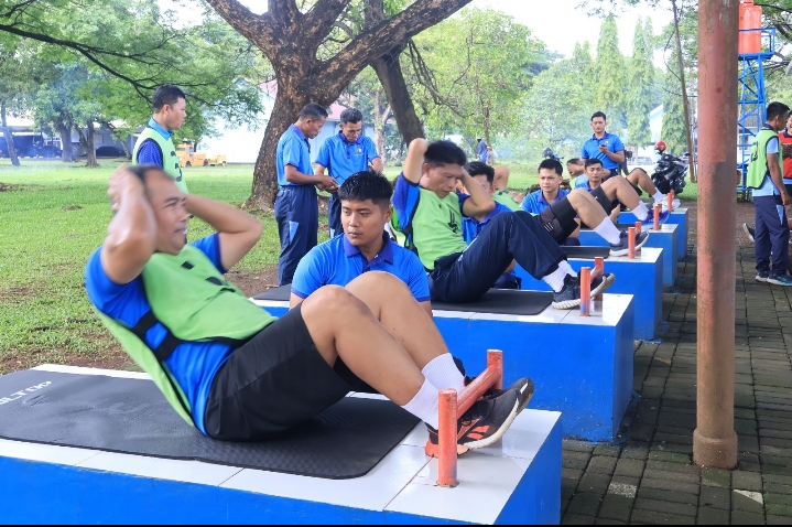 Jelang UKP Personel Lanud Sultan Hasanuddin Laksanakan Tes Samapta