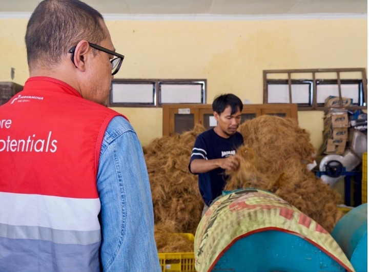 PHE ONWJ Dukung Nilai Tambah Serabut Kelapa Menjadi Tali Tambang