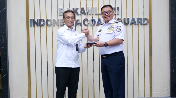 Perkuat Keamanan Perairan Indonesia, Bapeten Serahkan RID dan PRD ke Bakamla