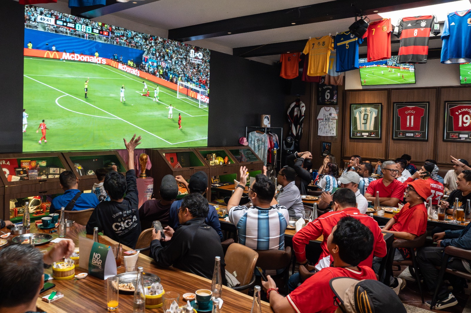 Seru, Harita Nickel Gelar Nobar Piala Dunia 2026 Bersama Jurnalis