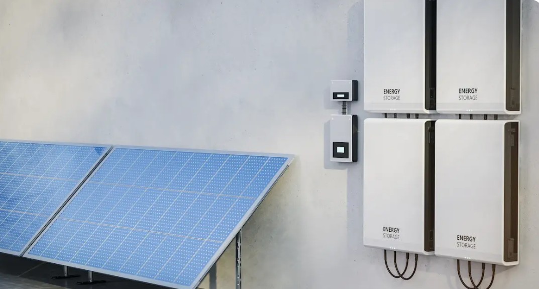 Selain Matahari dan Industri Panel Surya, BESS Mendukung Program PLTS 100 GWp