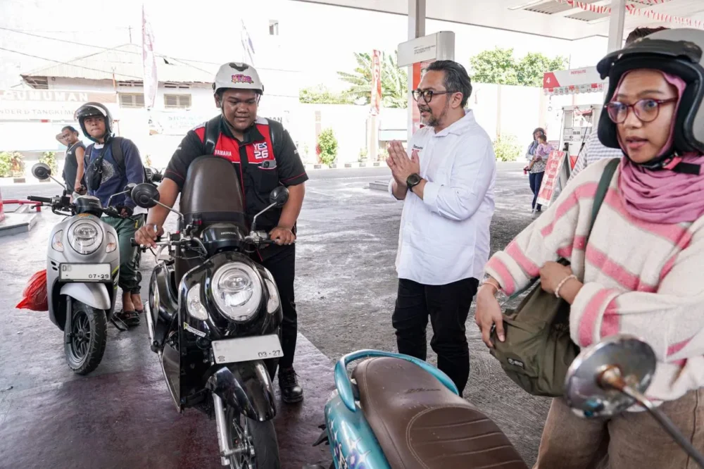 Komisaris Pertamina Patra Niaga Tinjau Beberapa SPBU di Kota Makassar, Penyaluran BBM Berangsur Normal