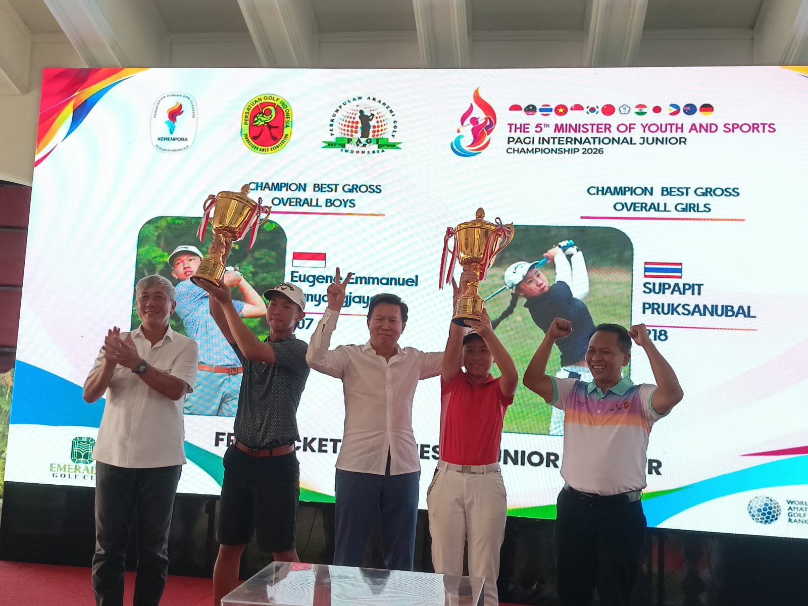 Eugene Gondol Champion Best Gross Overall Boy Turnamen Golf Junior Kelima Menpora-PAGI 2026