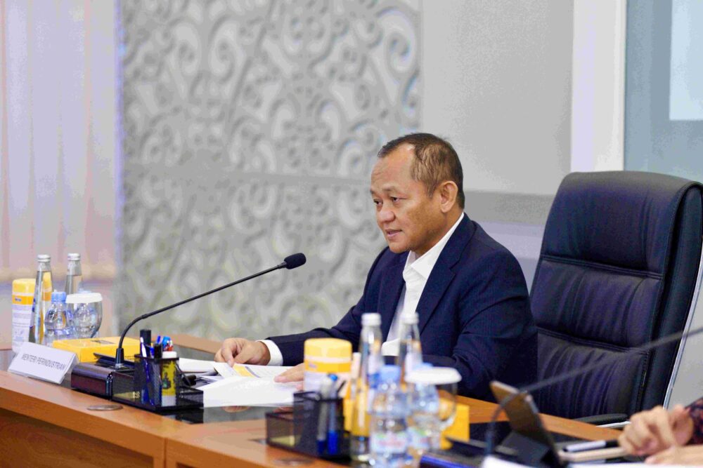 Belum Sepekan Menjabat Menperin, Muhammad Sarmuji Sudah “Belanja Masalah”